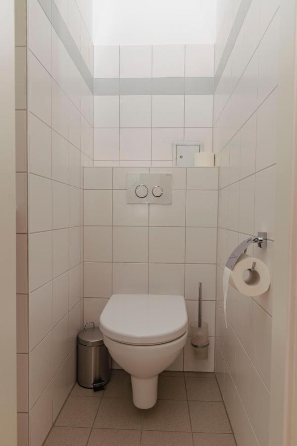 Beautiful 2-Bedroom Apartment Near Schoenbrunn Bécs Kültér fotó