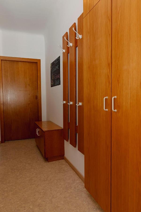 Beautiful 2-Bedroom Apartment Near Schoenbrunn Bécs Kültér fotó