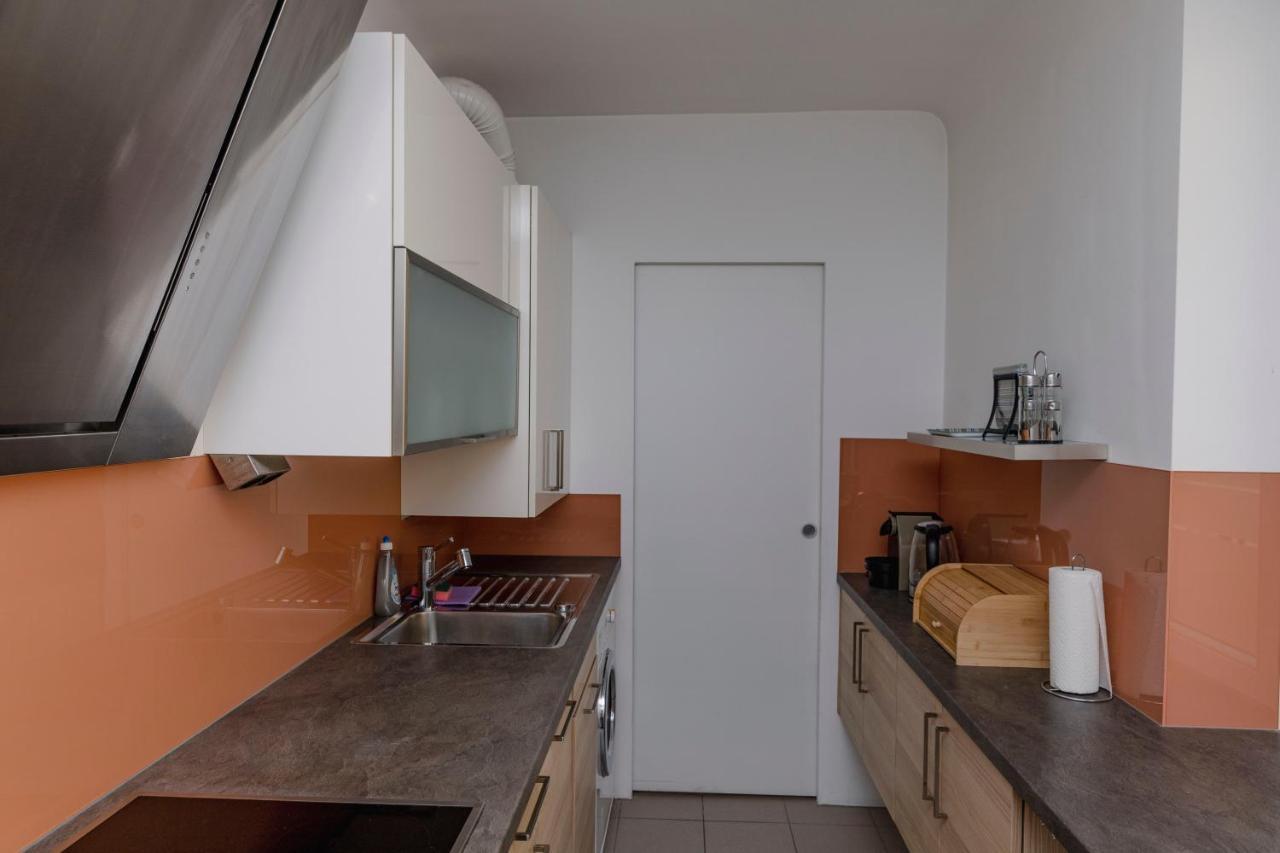 Beautiful 2-Bedroom Apartment Near Schoenbrunn Bécs Kültér fotó